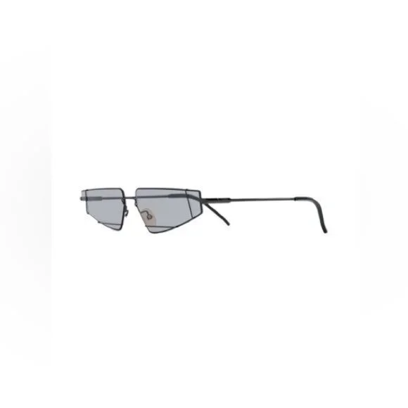 FENDI 61MM FUTURISTIC TRIANGLE WIRE FRAME SUNGLASSES IN BLACK